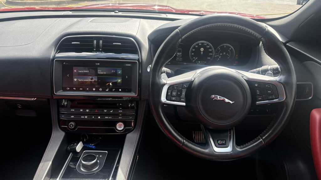 Jaguar F-Pace 3.0D V6 S Awd 2017 OV67NTX Red #6