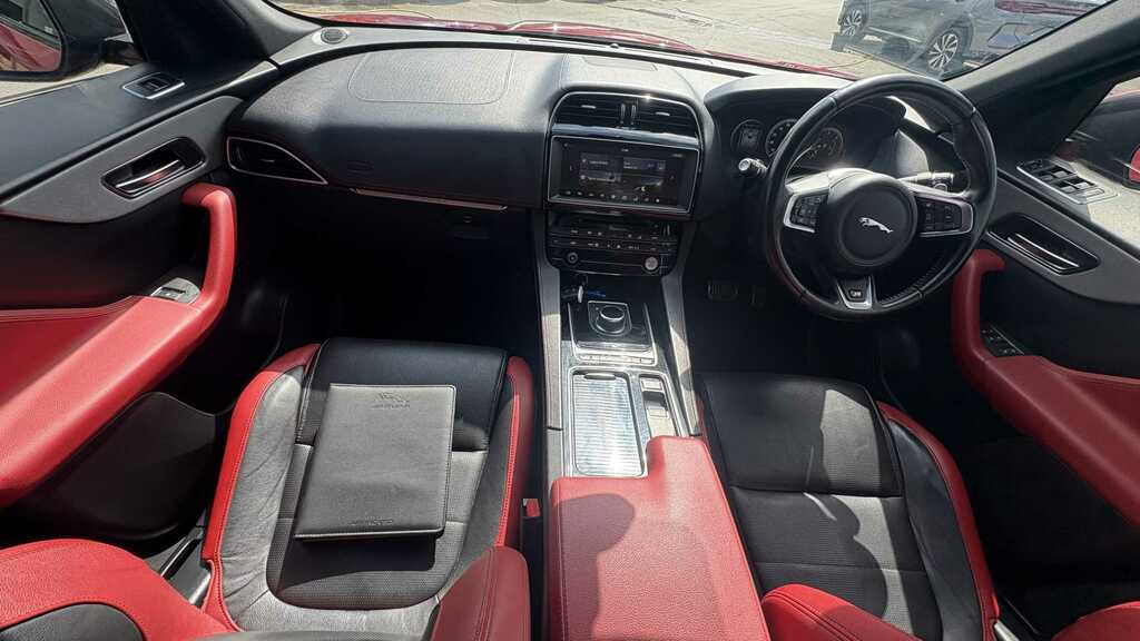Jaguar F-Pace 3.0D V6 S Awd 2017 OV67NTX Red #5