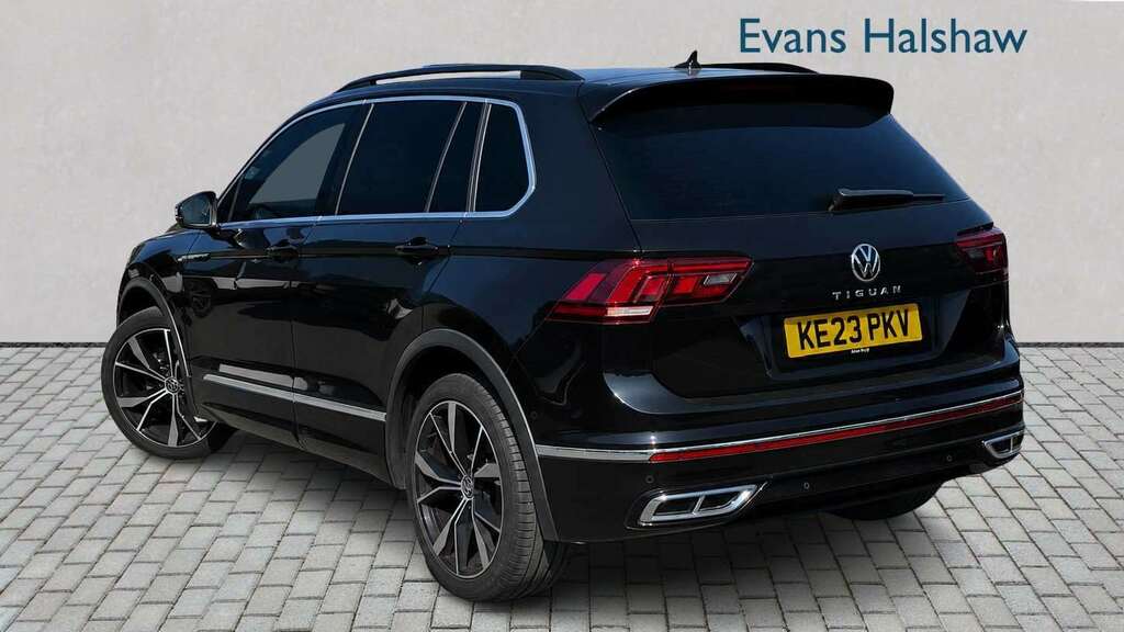 Volkswagen Tiguan 1.5 Tsi 150 R-line Edition Dsg 2023 KE23PKV Black #2