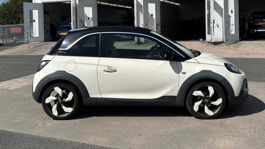 Vauxhall Adam 1.4I Rocks Air Technical Pack 2014 SB64GHN White #3