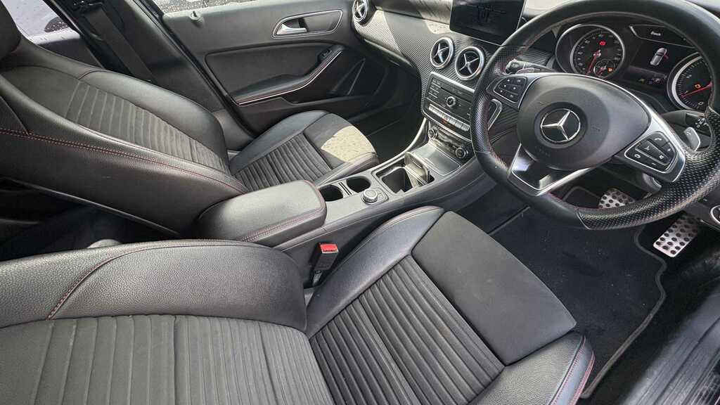 Mercedes-Benz A Class A180d Amg Line 2018 GU18YXS Blue #5