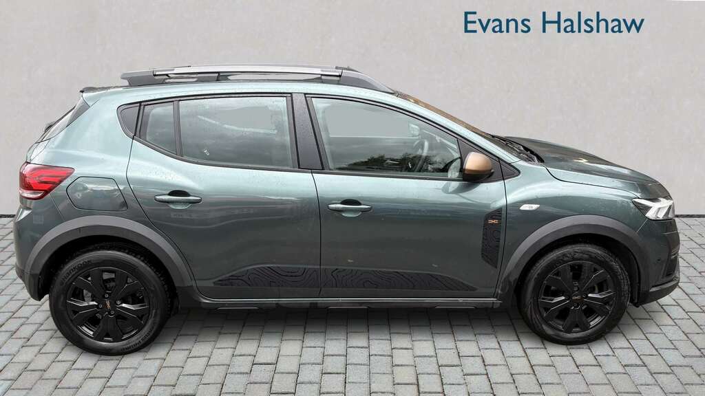Dacia Sandero Stepway 1.0 Tce Extreme Cvt 2024 VK74KDX Green #4