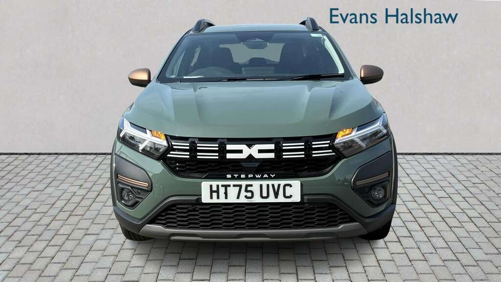 Dacia Sandero Stepway 1.0 Tce Extreme 2026 HT75UVC Green #2