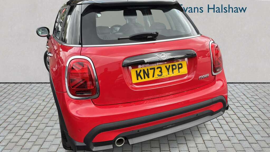 Mini Hatch 1.5 C Classic Level 2 2023 KN73YPP Red #2