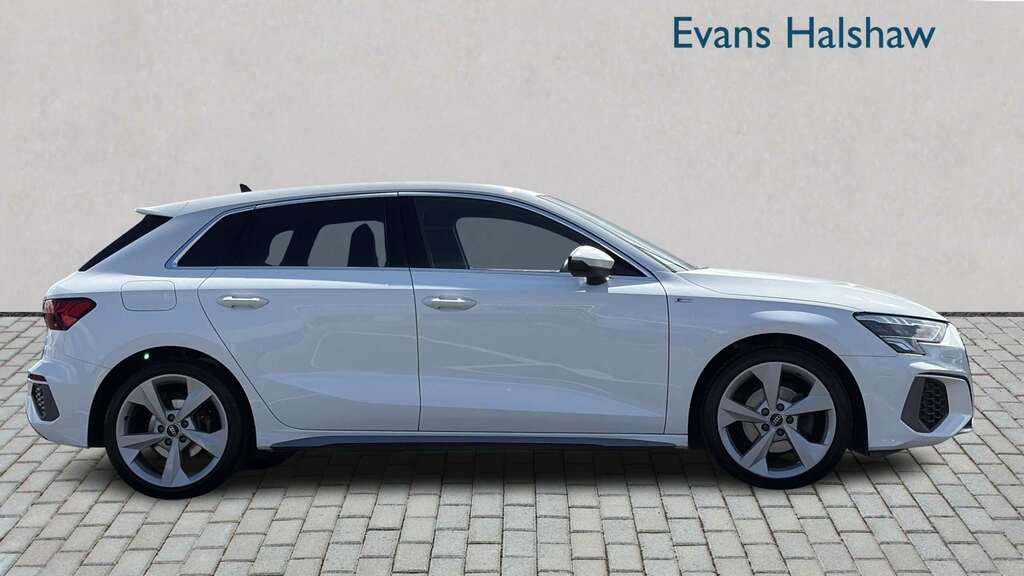 Audi A3 35 Tfsi S Line S Tronic 2023 DA23WPU White #6