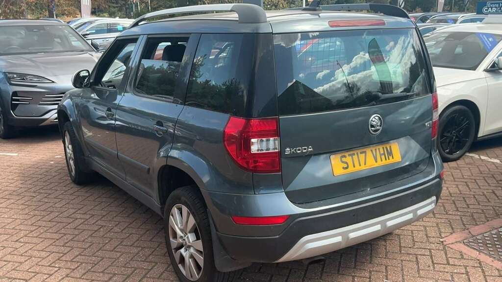Skoda Yeti 1.2 Tsi 110 Se L Drive Dsg 2017 Grey #3