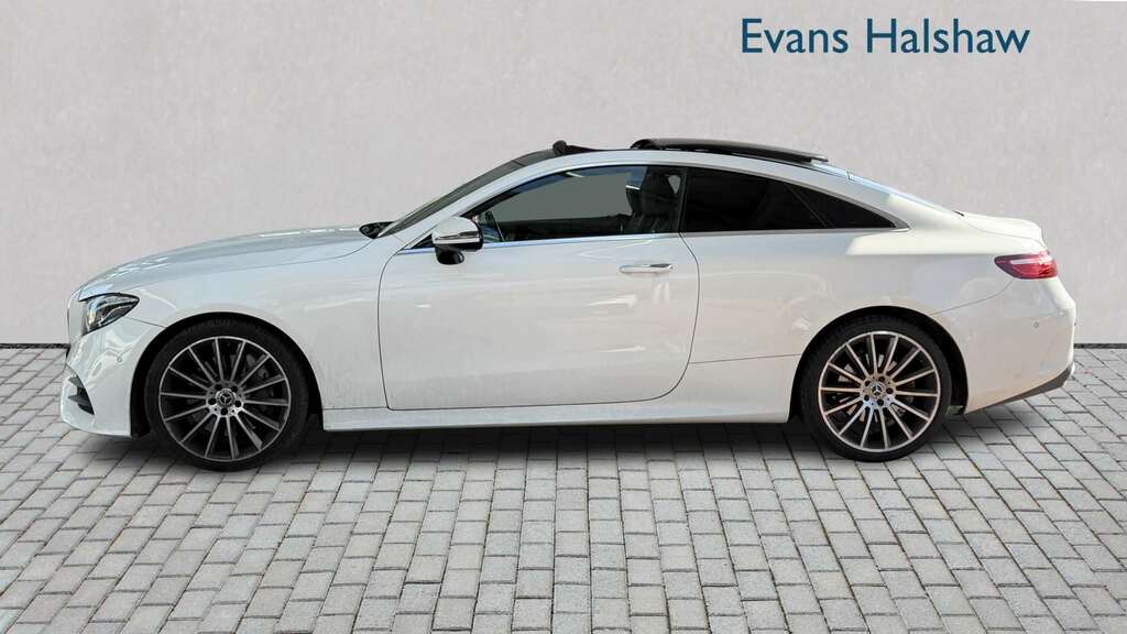 Mercedes-Benz E Class E350d 4Matic Amg Line Premium Plus 9G-tronic 2 KJ18GBV White #3