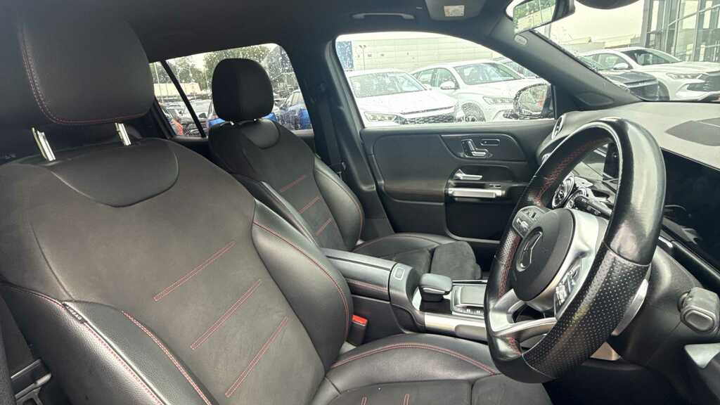 Mercedes-Benz GLB Class Glb 200 Amg Line 7G-tronic Black #3