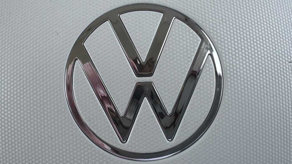 Volkswagen ID.Buzz Commerce Silver #16