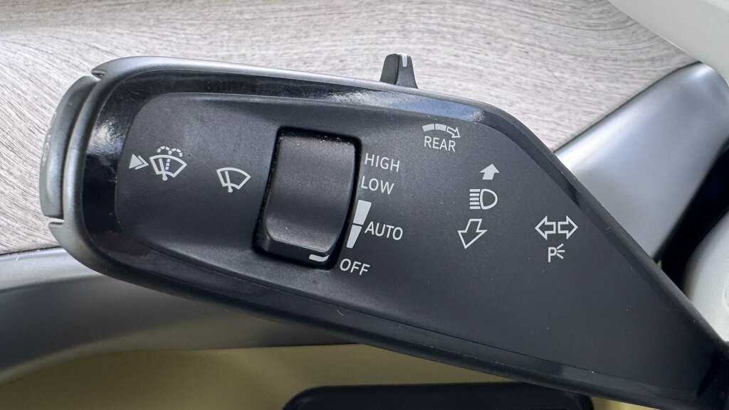 Volkswagen ID.Buzz Commerce Silver #19