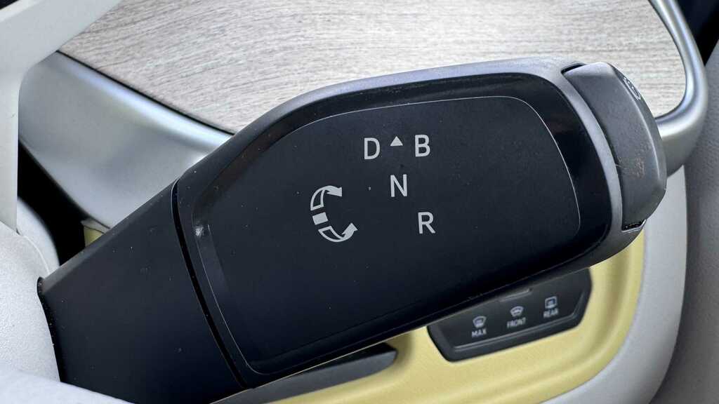Volkswagen ID.Buzz Commerce Silver #18