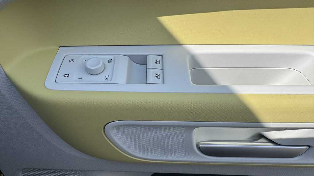 Volkswagen ID.Buzz Commerce Silver #12