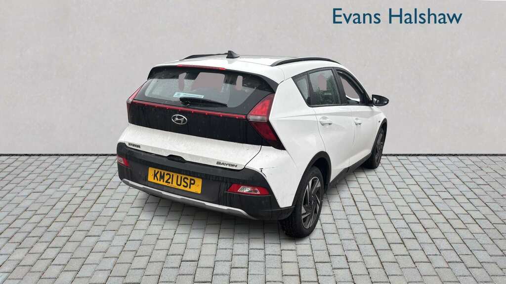 Hyundai Bayon Hatchback White #4