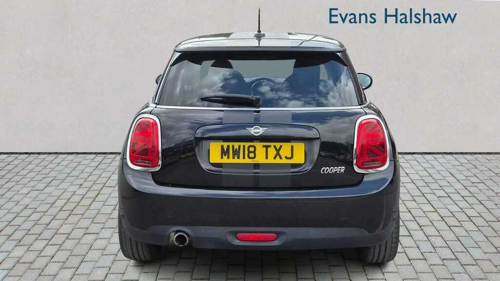 Mini Hatch 1.5 Cooper II 2018 MW18TXJ Black #5