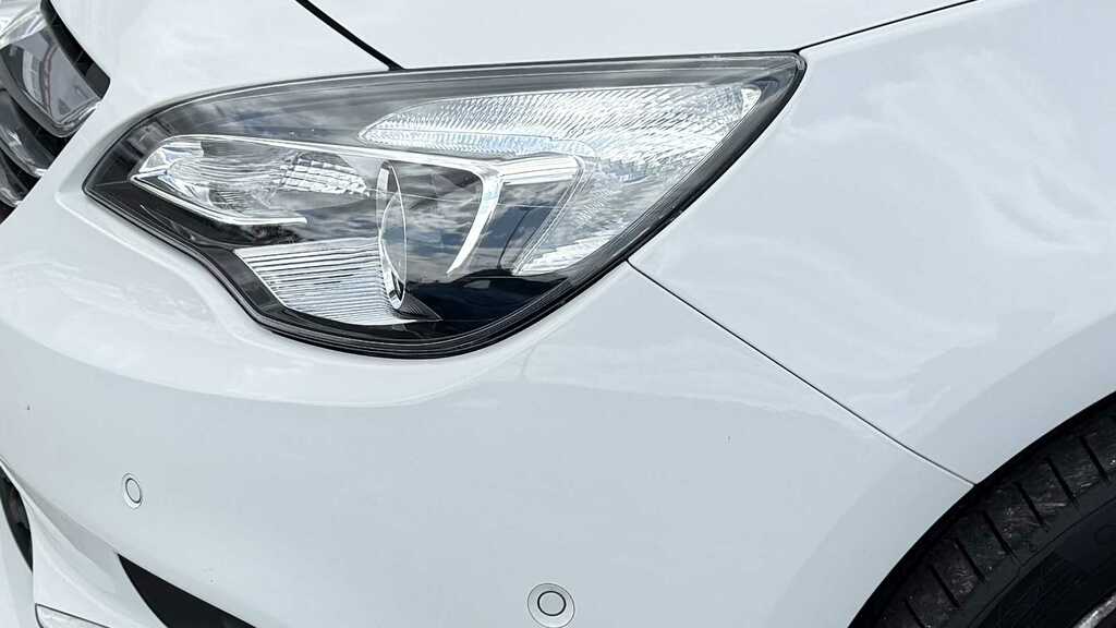 Vauxhall Cascada Se Ss White #18