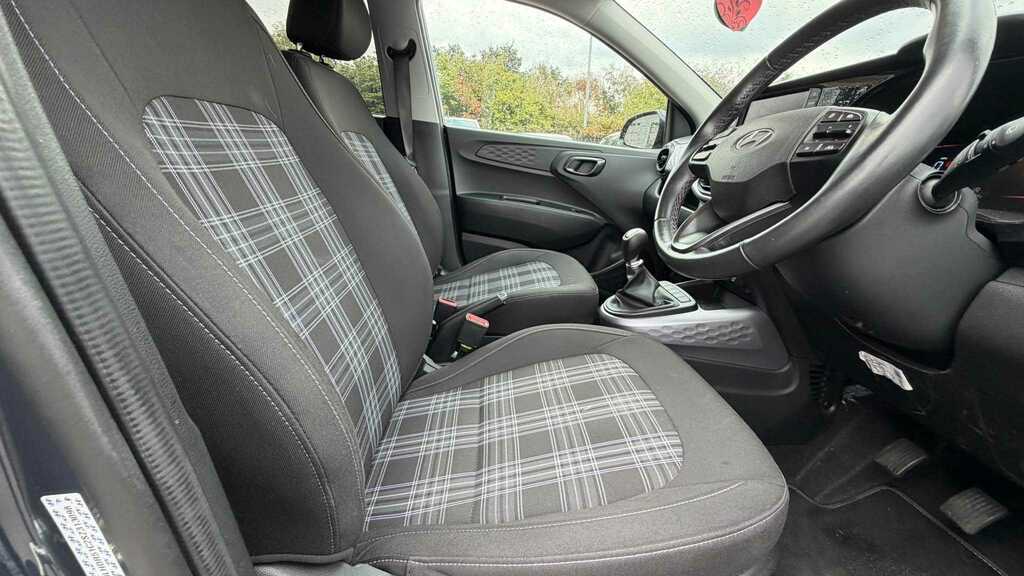 Hyundai I10 1.0 63 Premium Nav 2024 Grey #3