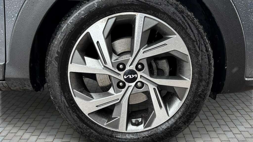 Kia Stonic 1L Connect White #6