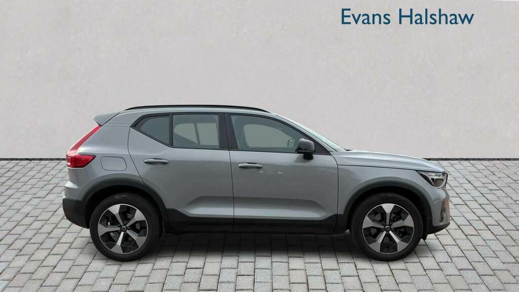 Volvo XC40 2.0 B4p Plus Dark 2024 SH74NJO Grey #2