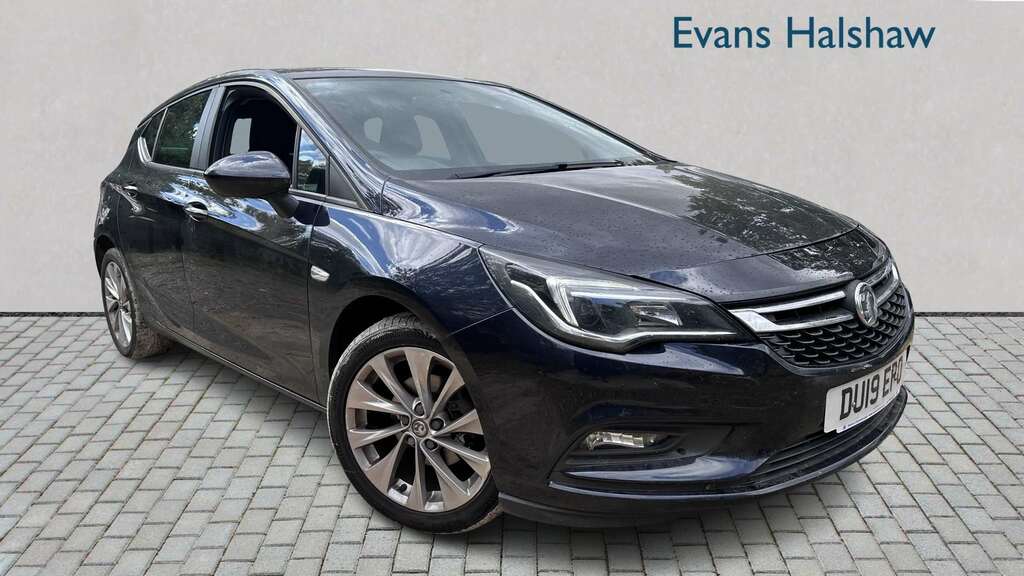Vauxhall Astra Hatchback White #1
