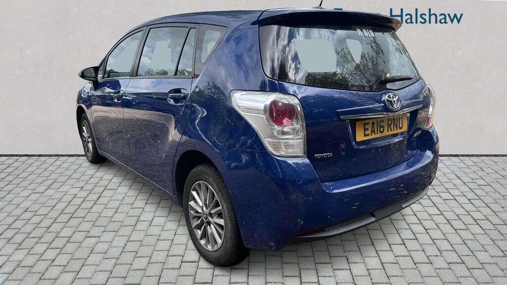 Toyota Verso 1.6 V-matic Icon Tss 2016 #2