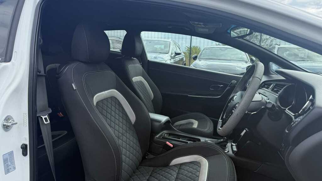 Kia Proceed Hatchback Pro Ceed Red #12