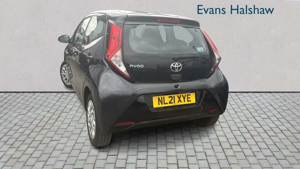 Toyota Aygo 1.0 Vvt-i X-play Tss 2021 Grey #2