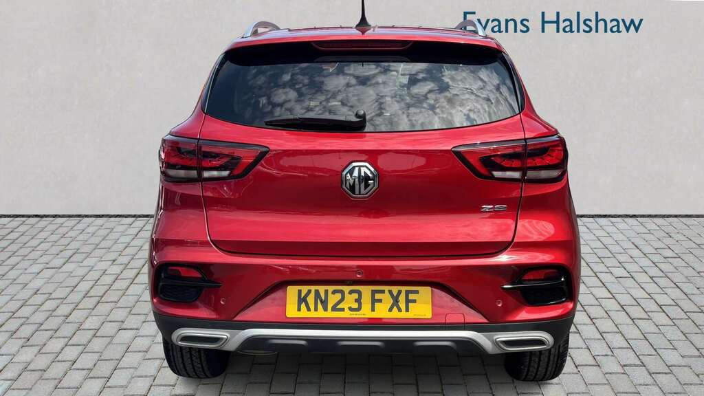 MG ZS 1.5 Vti-tech Exclusive 2023 Red #5