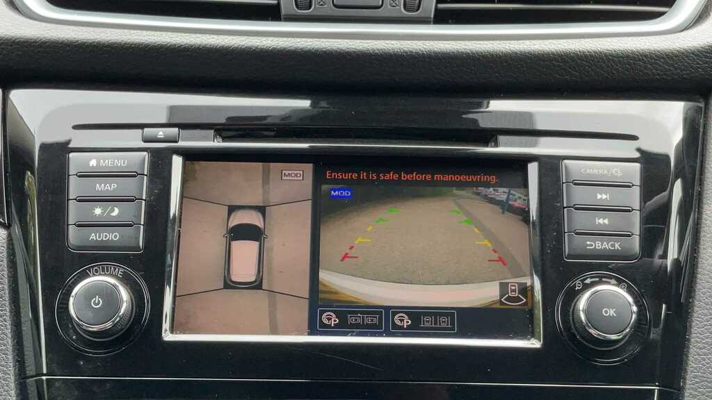 Nissan Qashqai 1.3 Dig-t 160 N-connecta Glass Roof Pack Silver #16