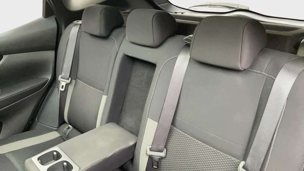 Nissan Qashqai 1.3 Dig-t 160 N-connecta Glass Roof Pack Silver #14