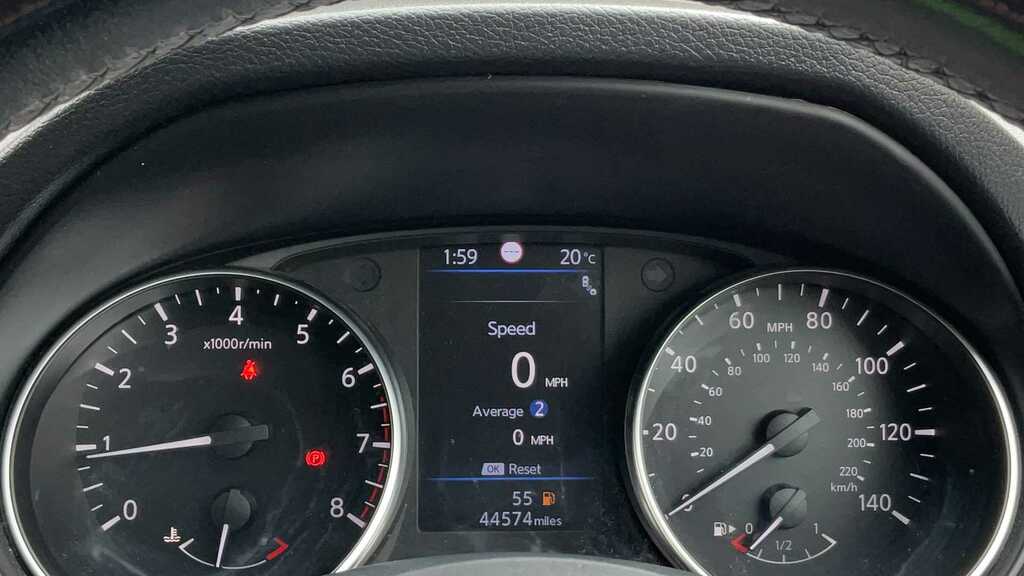 Nissan Qashqai 1.3 Dig-t 160 N-connecta Glass Roof Pack Silver #10