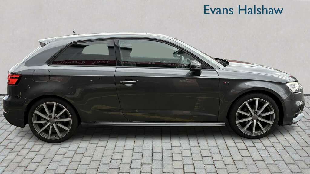 Audi A3 1.4 Tfsi Black Edition S Tronic 2017 SG17FNK Grey #4