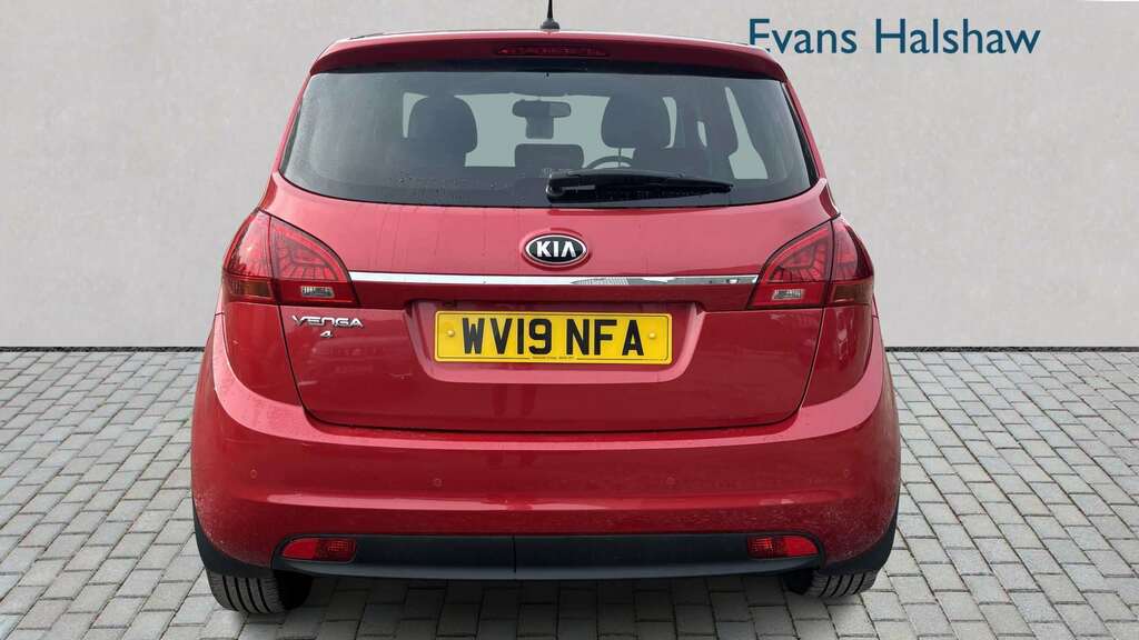 Kia Venga 1.6 4 6 2019 Red #3