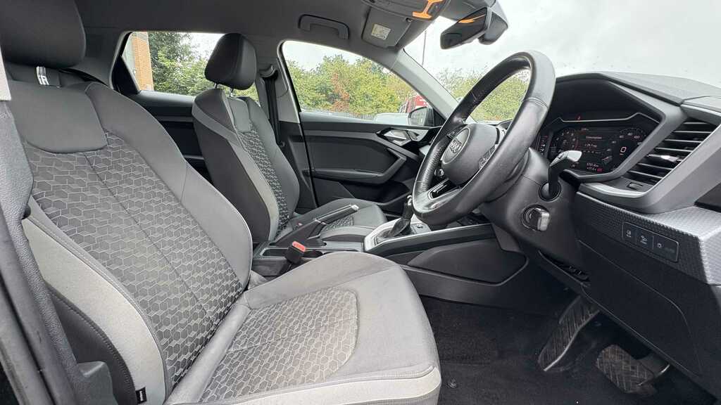 Audi A1 35 Tfsi Sport S Tronic 2019 Black #3
