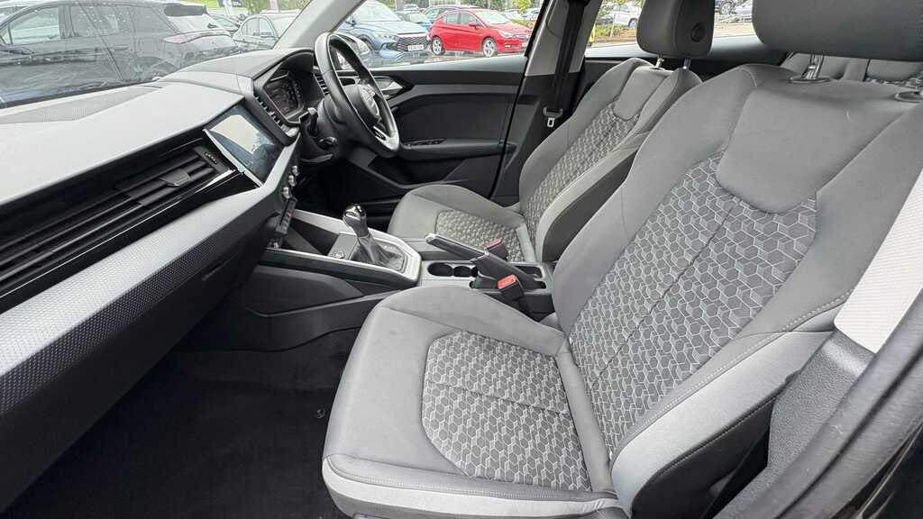 Audi A1 35 Tfsi Sport S Tronic 2019 Black #6