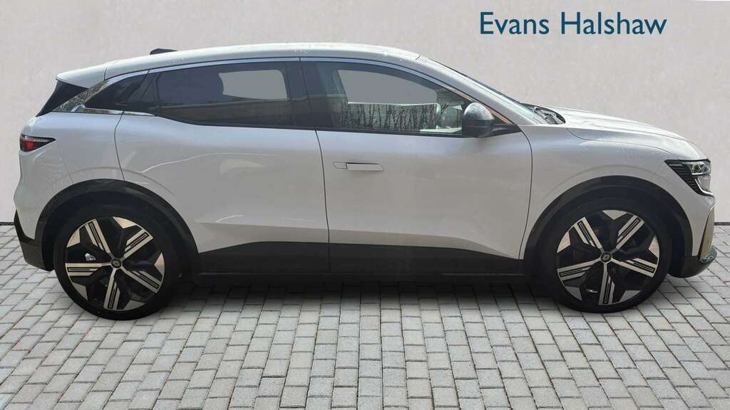 Renault Megane E-Tech Ev60 160Kw Iconic 60Kwh Optimum Charge SW23KHB White #4