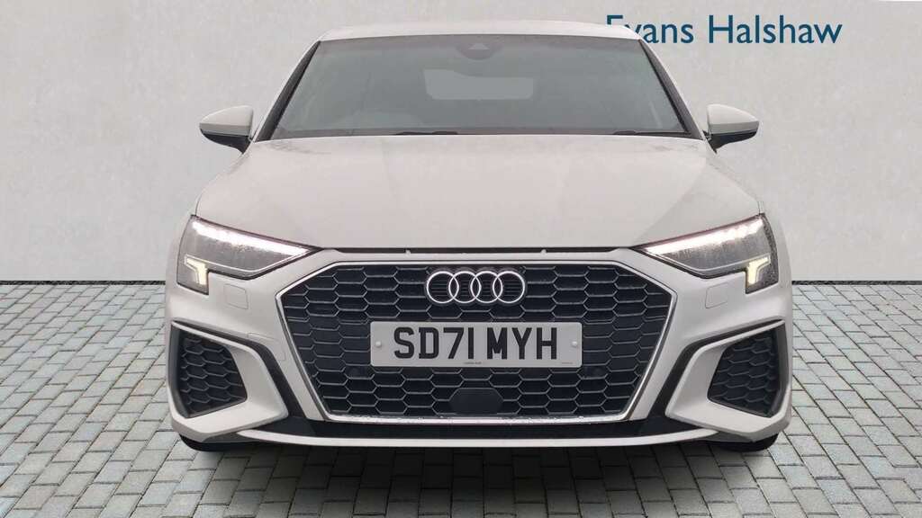 Audi A3 A3 Sportback 40 Tfsi S Line E Black #4