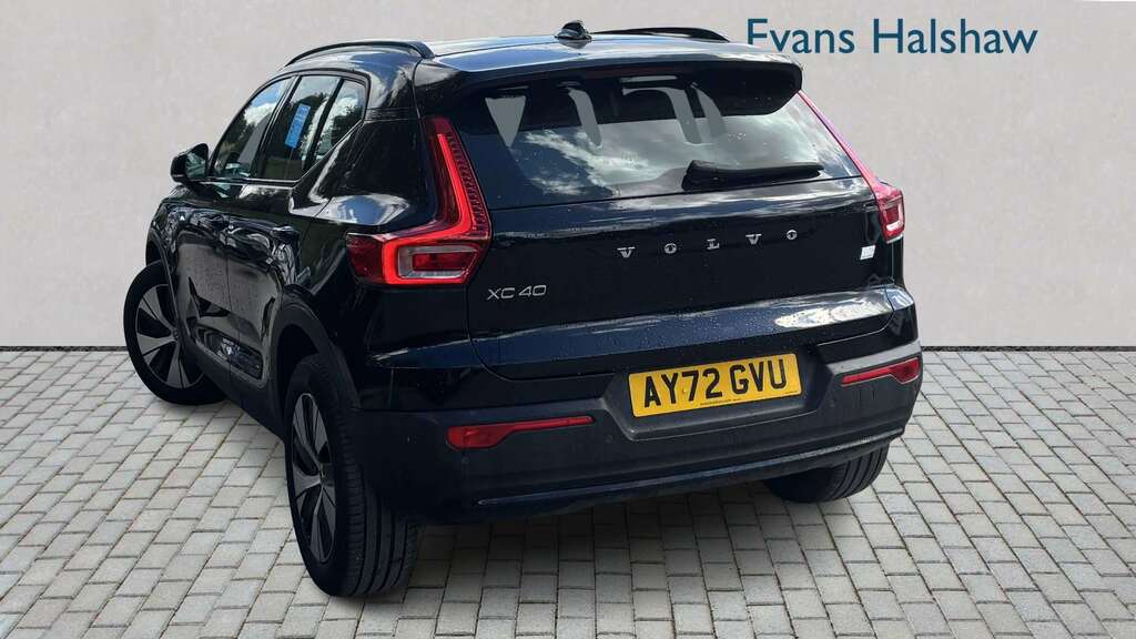 Volvo XC40 1.5 T4 Recharge Phev Plus Dark 2023 Black #2