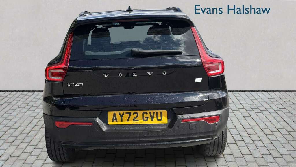 Volvo XC40 1.5 T4 Recharge Phev Plus Dark 2023 Black #6