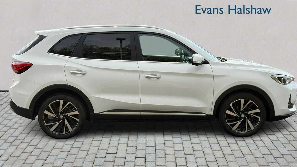 MG ZS 1.5 Hybrid Trophy 2025 White #5