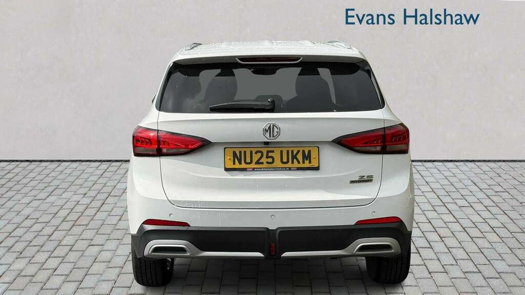 MG ZS 1.5 Hybrid Trophy 2025 White #4
