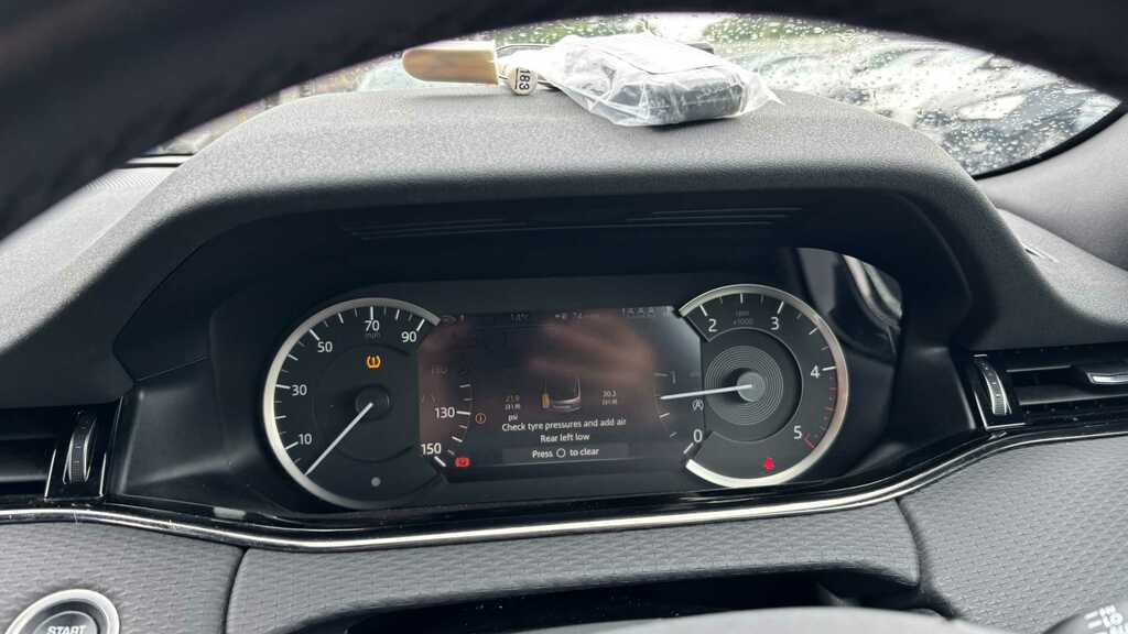Land Rover Range Rover Evoque 1.5 P300e R-dynamic Se White #17