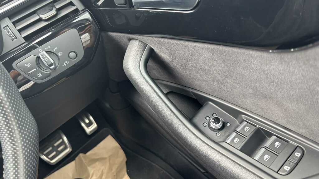Audi A4 Technik White #15