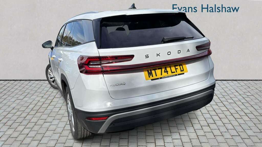 Skoda Kodiaq 2.0 Tdi Se L Dsg 7 Seat 2024 White #2