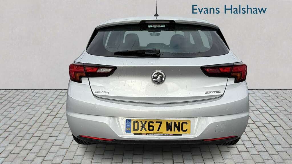 Vauxhall Astra 1.0T Ecotec Design 2017 Silver #4