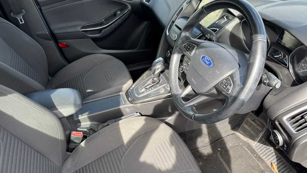 Ford Focus Blue #10