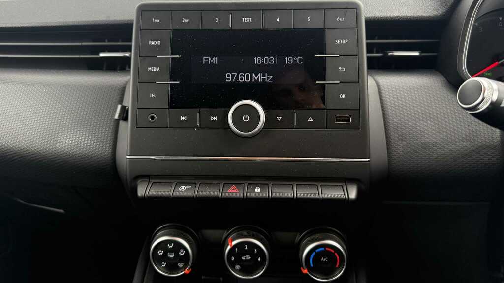 Renault Clio Hatchback Grey #7