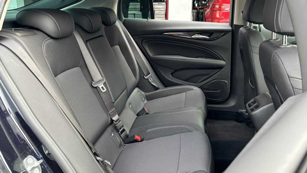 Vauxhall Insignia Hatchback Silver #10