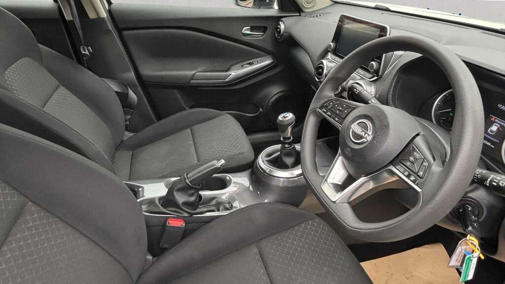 Nissan Juke 1.0 Dig-t 114 Acenta 2024 White #3