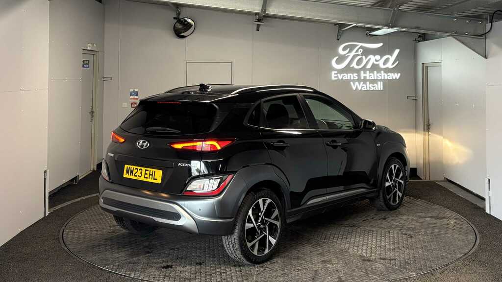 Hyundai Kona 1.0 Tgdi 48V Mhev Premium 2023 Black #5