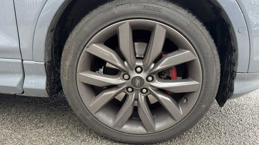 Ford Kuga Titanium Edition Black #10